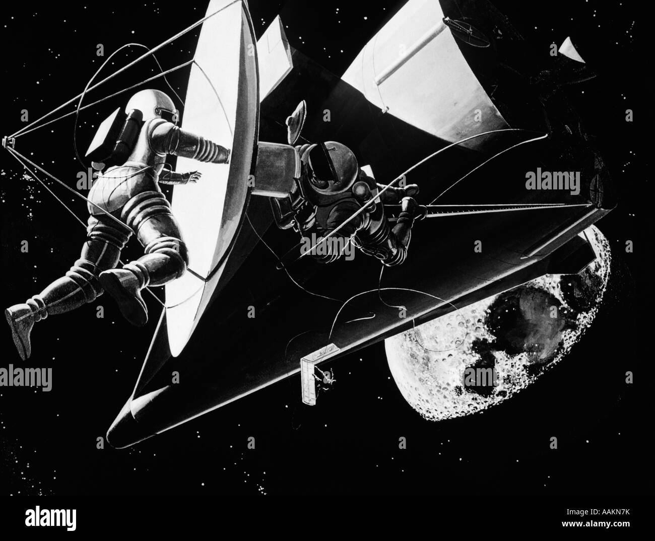 ABBILDUNG DER 1960ER JAHRE SCHWERELOSEN ASTRONAUTEN EVA EXTRAVEHICULAR ACTIVITY MONTAGE REFLEKTOR FÜR RAUMSTATION WISSENSCHAFT SCI-FI-MOND Stockfoto