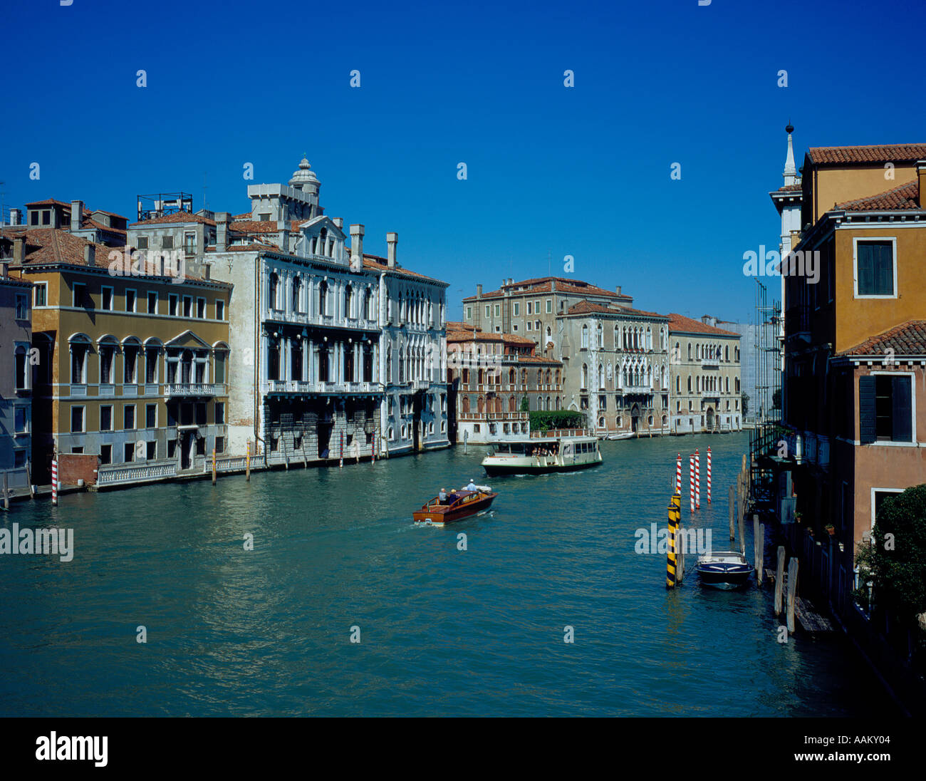 ACTV Schiff Canal Grande in Venedig, UNESCO World Heritage Site, Italien, Europa. Foto: Willy Matheisl Stockfoto