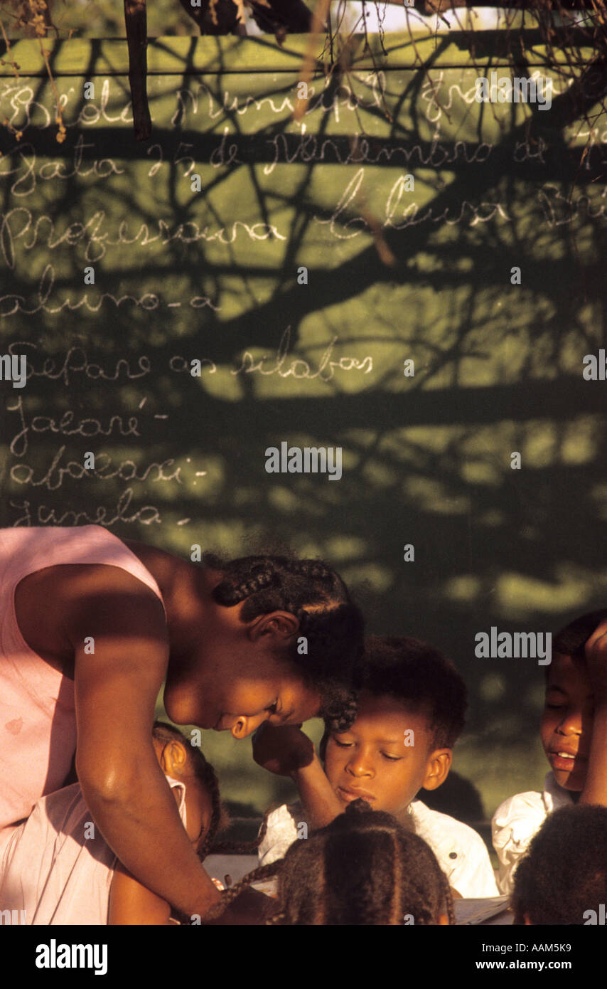 Lateinamerika, Brasilien. Dorfschule bei Nachkommen von Sklaven Gemeinschaft, genannt Quilombo. Stockfoto