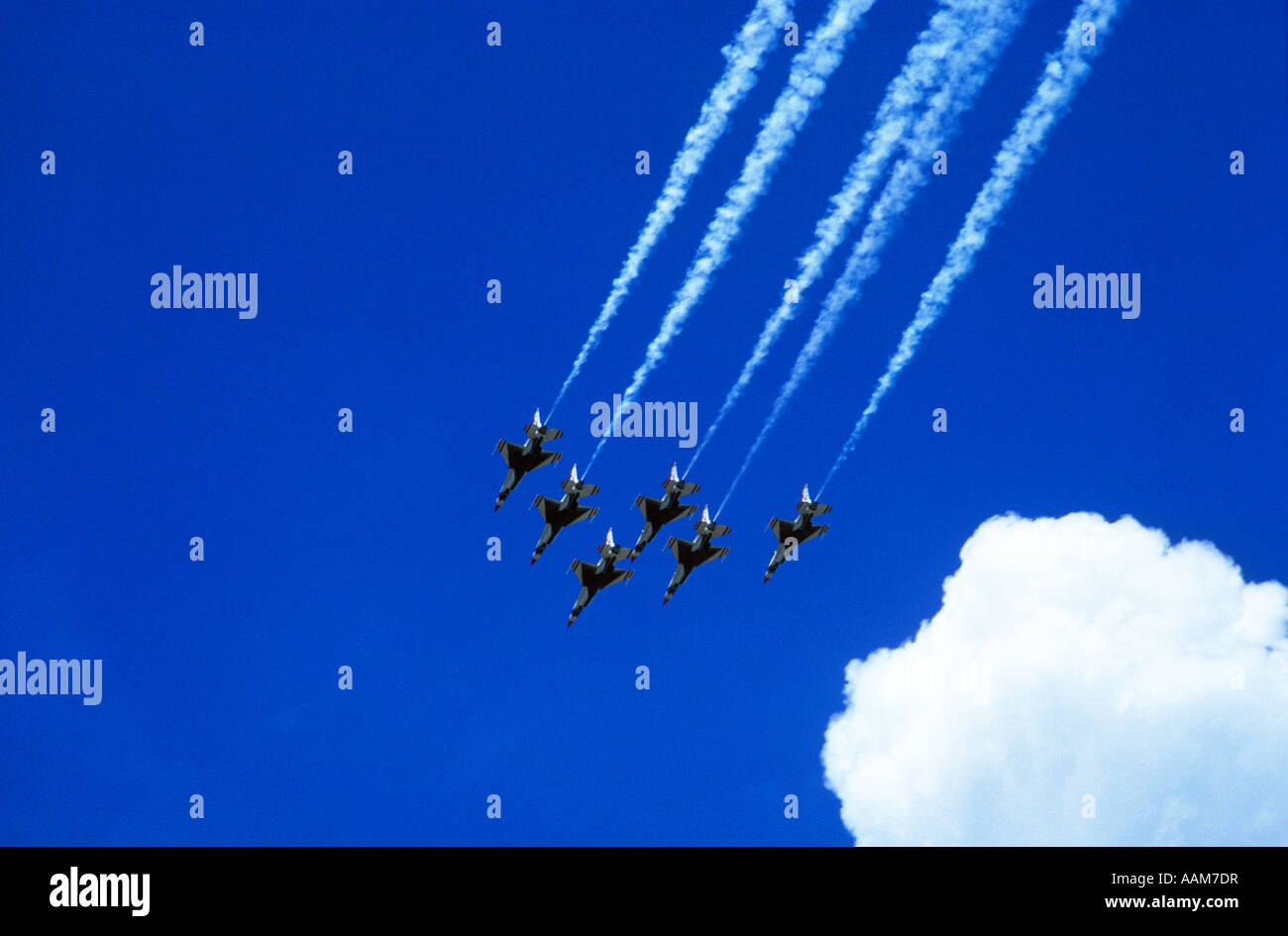USAF THUNDERBIRDS FLIEGEN IN FORMATION US AIR FORCE ACADEMY COLORADO SPRINGS CO Stockfoto