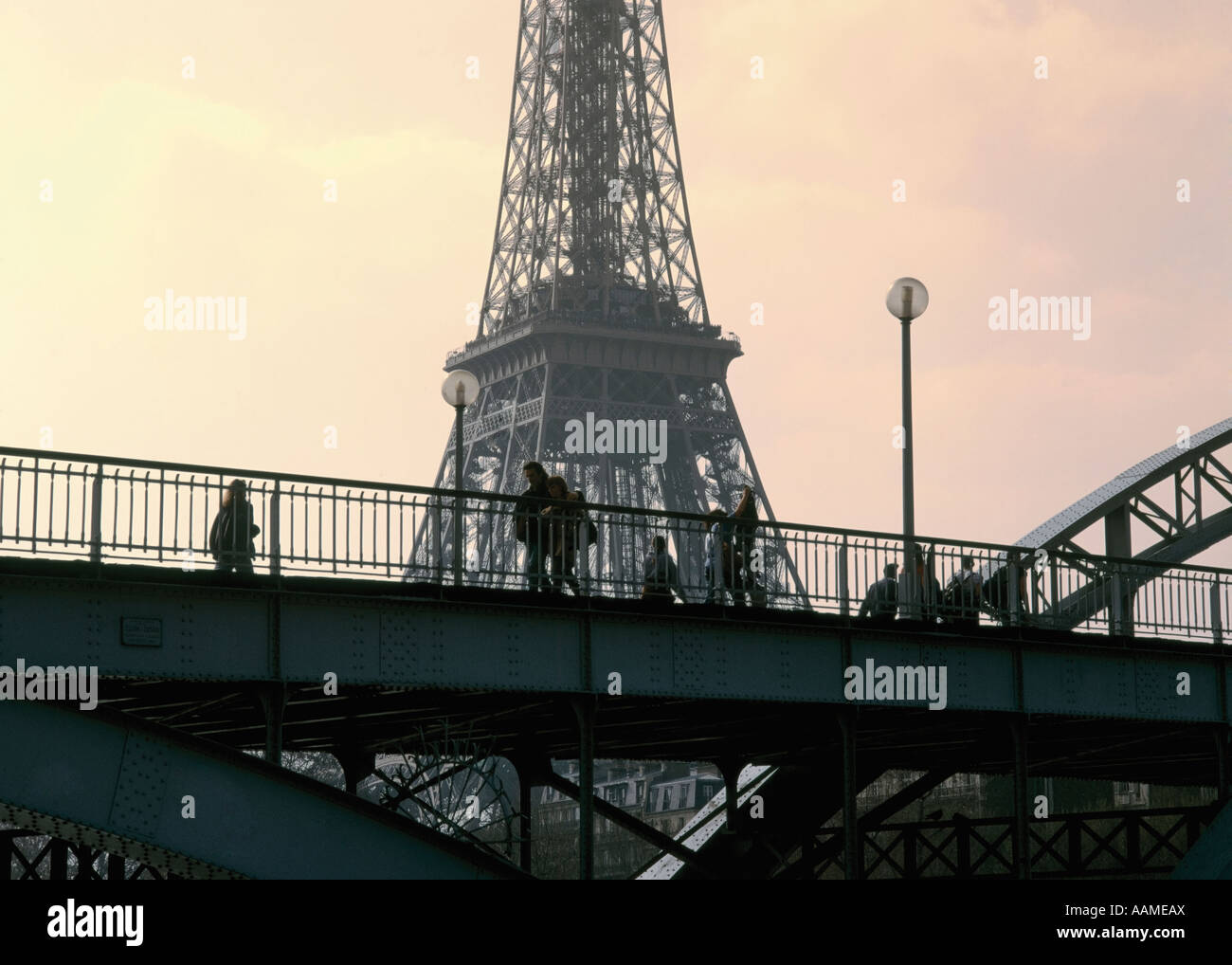 Frankreich Paris Ufer Eiffel Turm Passarelle debilly Steg auch entworfen von Gustav Eiffel Stockfoto