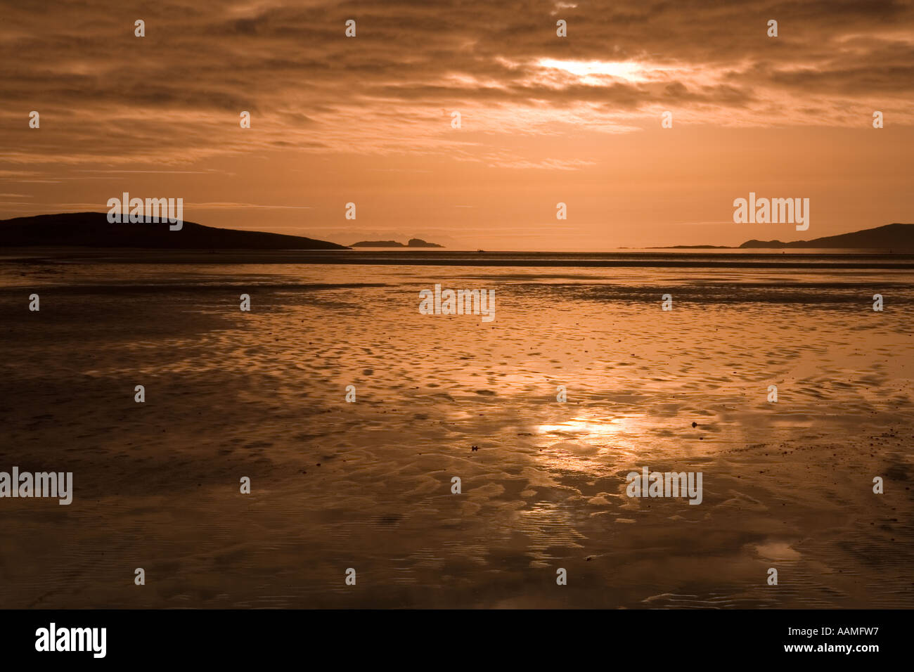 UK Schottland Western Isles Outer Hebrides Barra Traigh Mhor Strand bei Sonnenaufgang Stockfoto