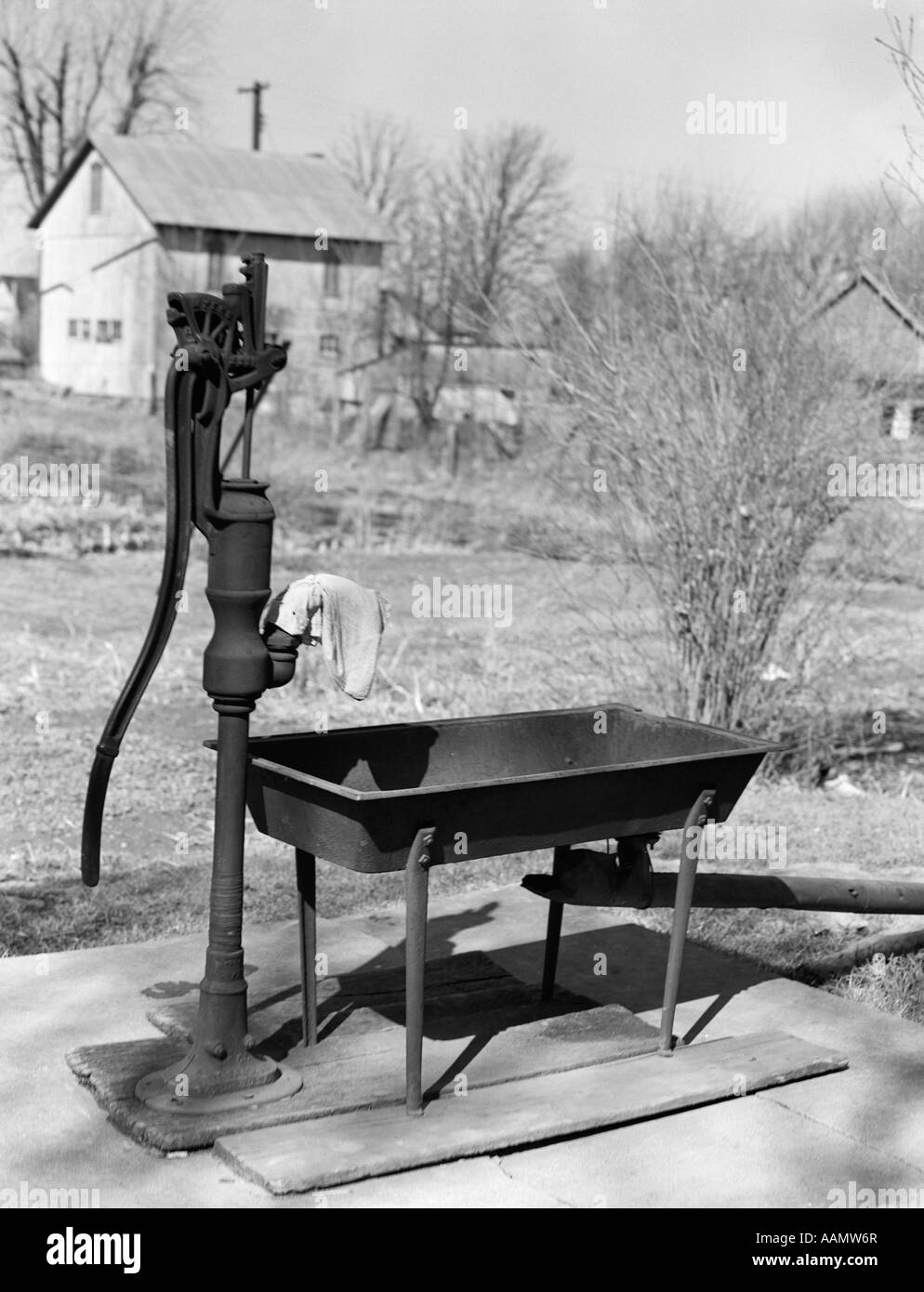 Hand-Wasserpumpen - 1930er-40er Jahre
