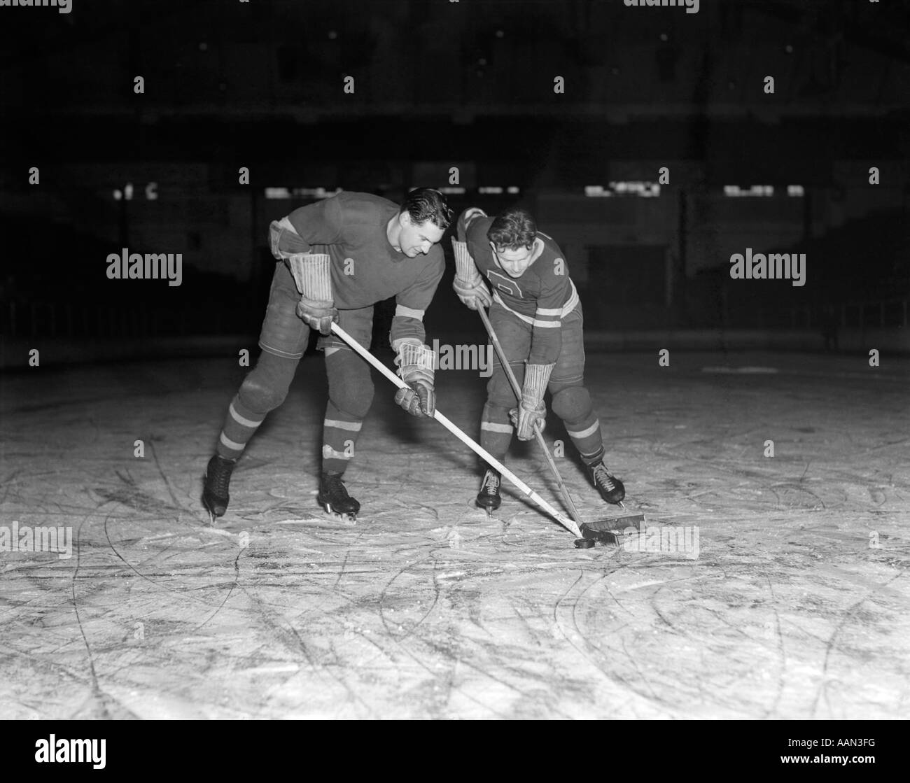 Alte eishockeyspieler SchwarzweißStockfotos und bilder Alamy
