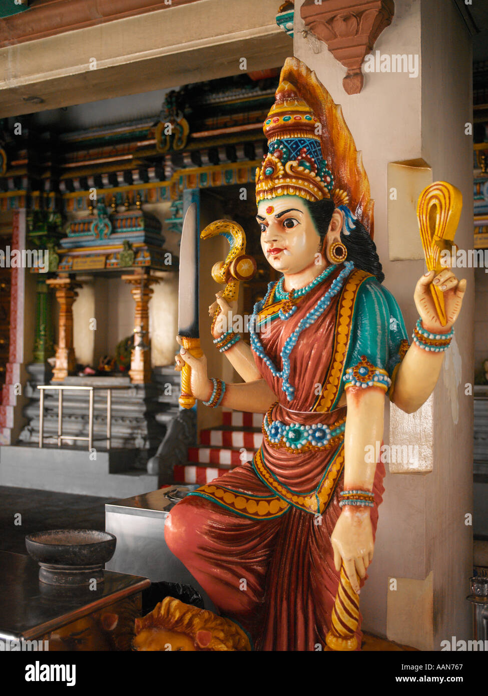 Hindu Idol im Sri Mariamman-Tempel in Singapur Stockfoto