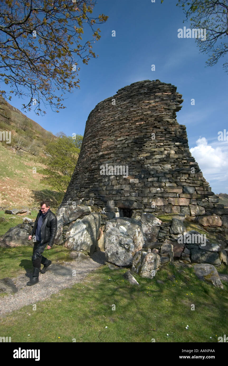 Piktische Eisenzeit Broch in der Nähe von Glenelg Ross Shire Schottland Stein Festung für die Verteidigung von Schlachtzügen Parteien Dun Telve Glenelg Ross s Stockfoto Piktische Eisenzeit Broch in der Nähe von Glenelg Ross Shire Schottland Stein Festung für die Verteidigung von Schlachtzügen Parteien Dun Telve Glenelg Ross s Stockfoto