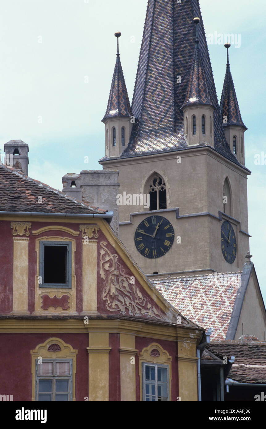 Die evangelischen Dom und sächsischen Stil Häuser in Sibiu Rumänien Stockfoto