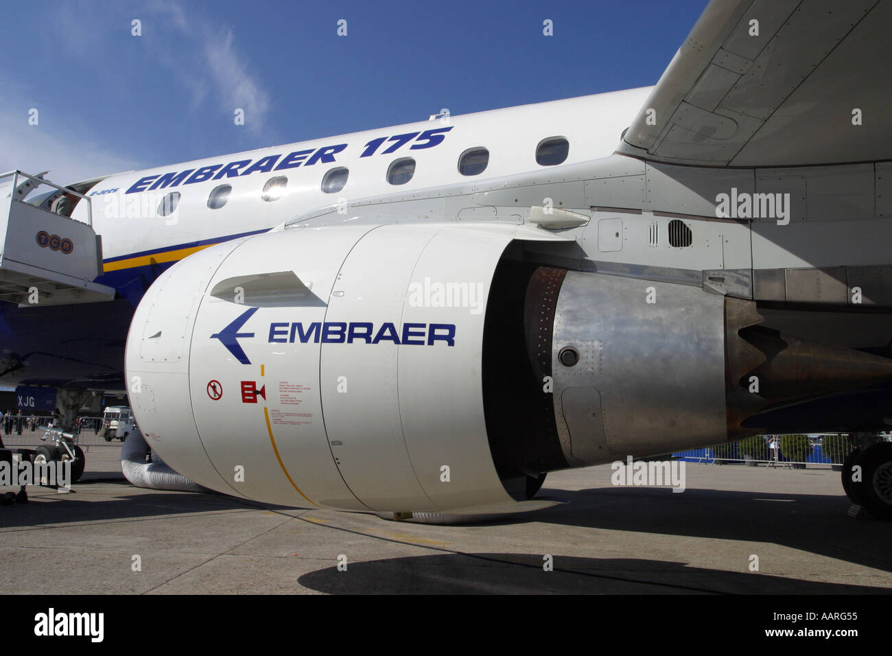 Embraer EMB 195 Regionaljet Verkehrsflugzeug entworfen und gebaut in Brasilien Stockfoto