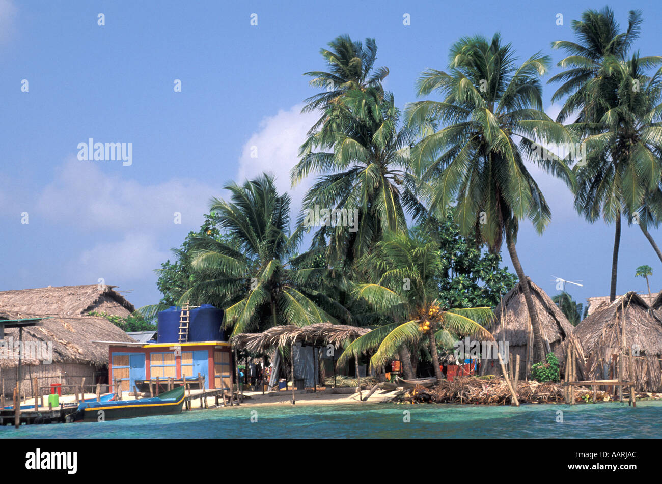 Panama San Blas Inseln Cuna Indianer Wohnungen Haus Hütten Stockfoto