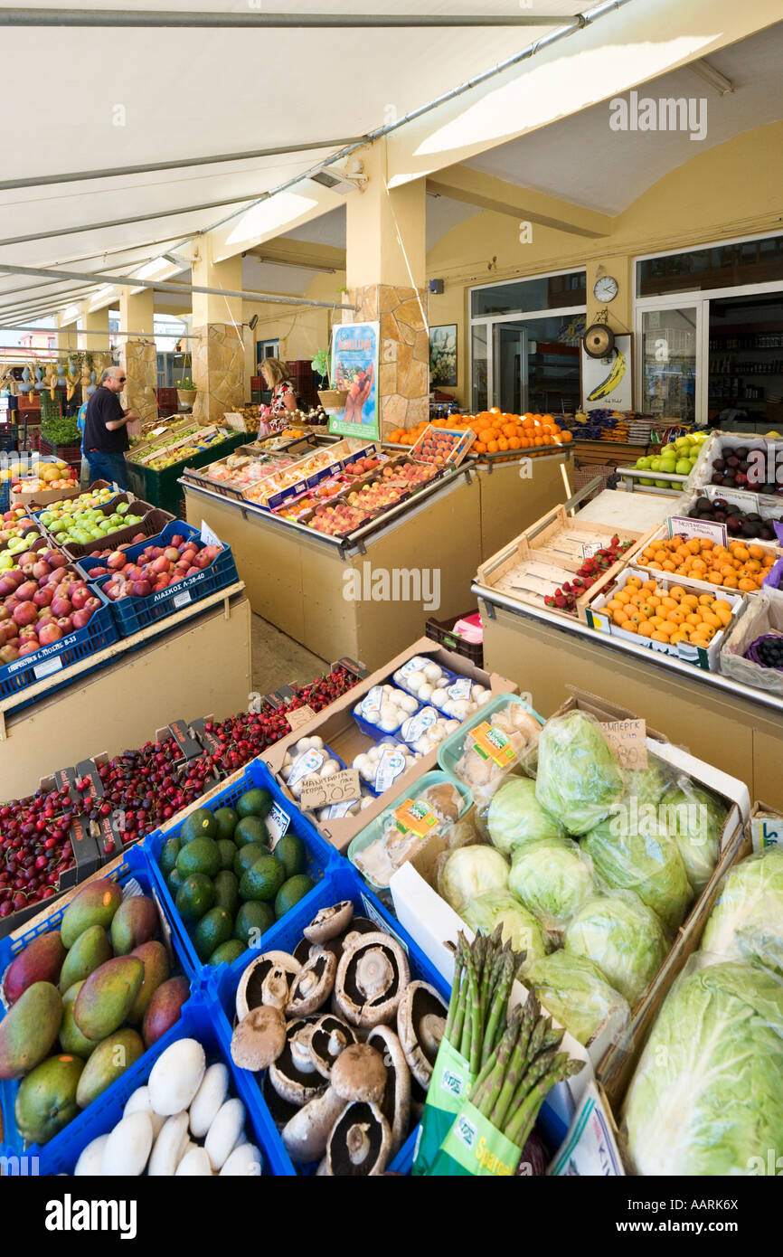 Obst- und Gemüsemarkt, Argostoli, Kefalonia, Ionische Inseln, Griechenland Stockfoto