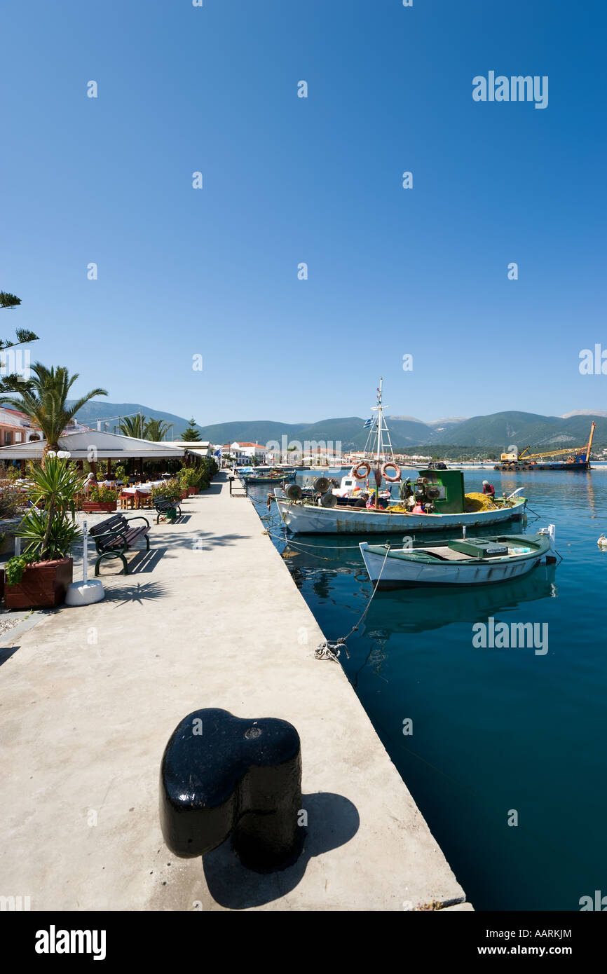 Taverne direkt am Meer und Promenade, Sami, Kefalonia, Ionische Inseln, Griechenland Stockfoto