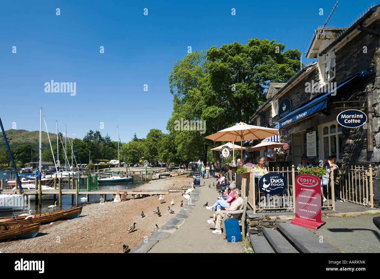 Coffee-Shop, Waterhead Bay, Ambleside, Lake Windermere, Lake District, Cumbria, England, UK Stockfoto