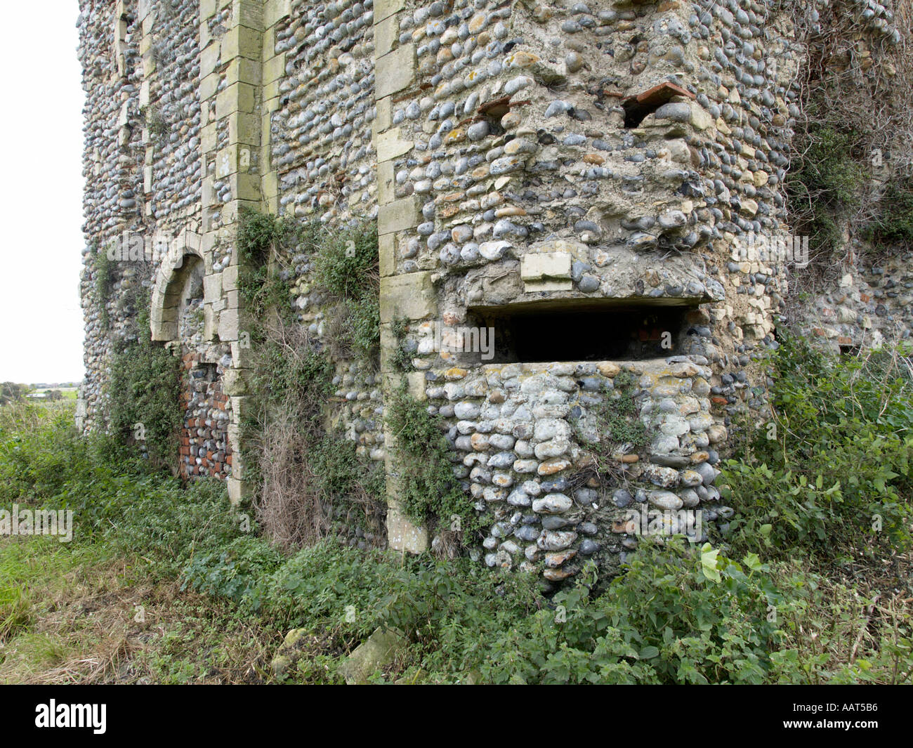 RESTE DER BROMHOLM PRIORY BACTON NORFOLK EAST ANGLIA ENGLAND UK Stockfoto