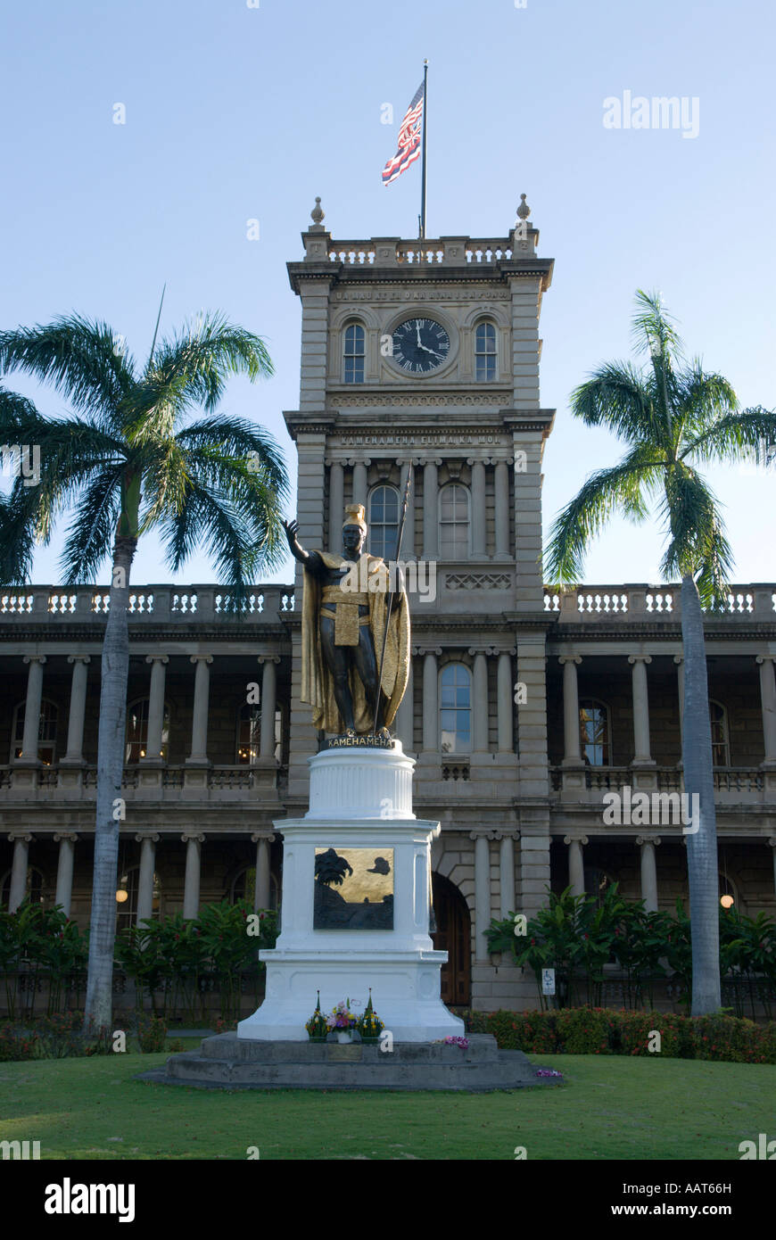King Kamehameha Statue vor Aliiolani Hale Downtown Honolulu Oahu Hawaii ...