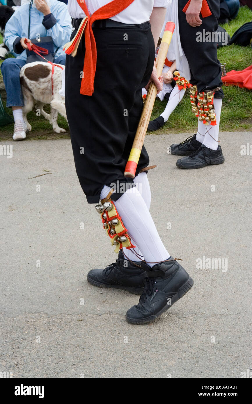 Morris Männer tanzen am Dorfanger Osten Prawle Devon Dorffest Stockfoto