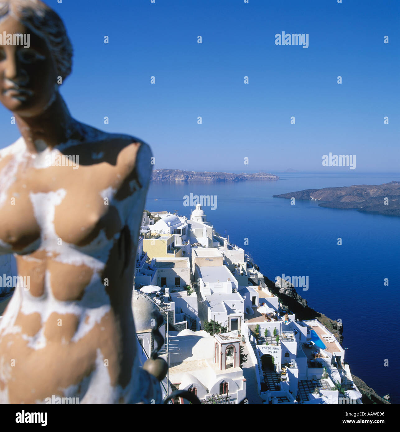 THIRA SANTORINI MIT APHRODITE-STATUE Stockfoto THIRA SANTORINI MIT APHRODITE-STATUE Stockfoto