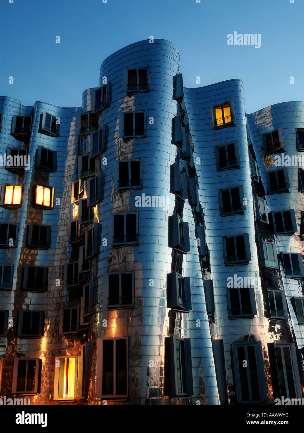 Gehry-Bauten, Medienhafen, Düsseldorf, Nordrhein-Westfalen, Deutschland Stockfoto