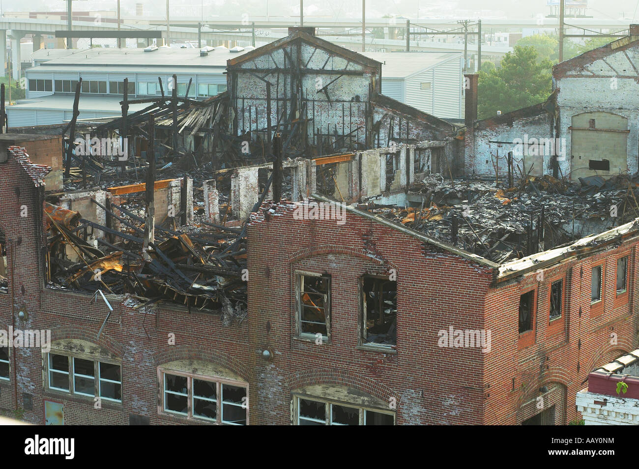 Feuer beschädigt Commercial Building, USA Stockfoto