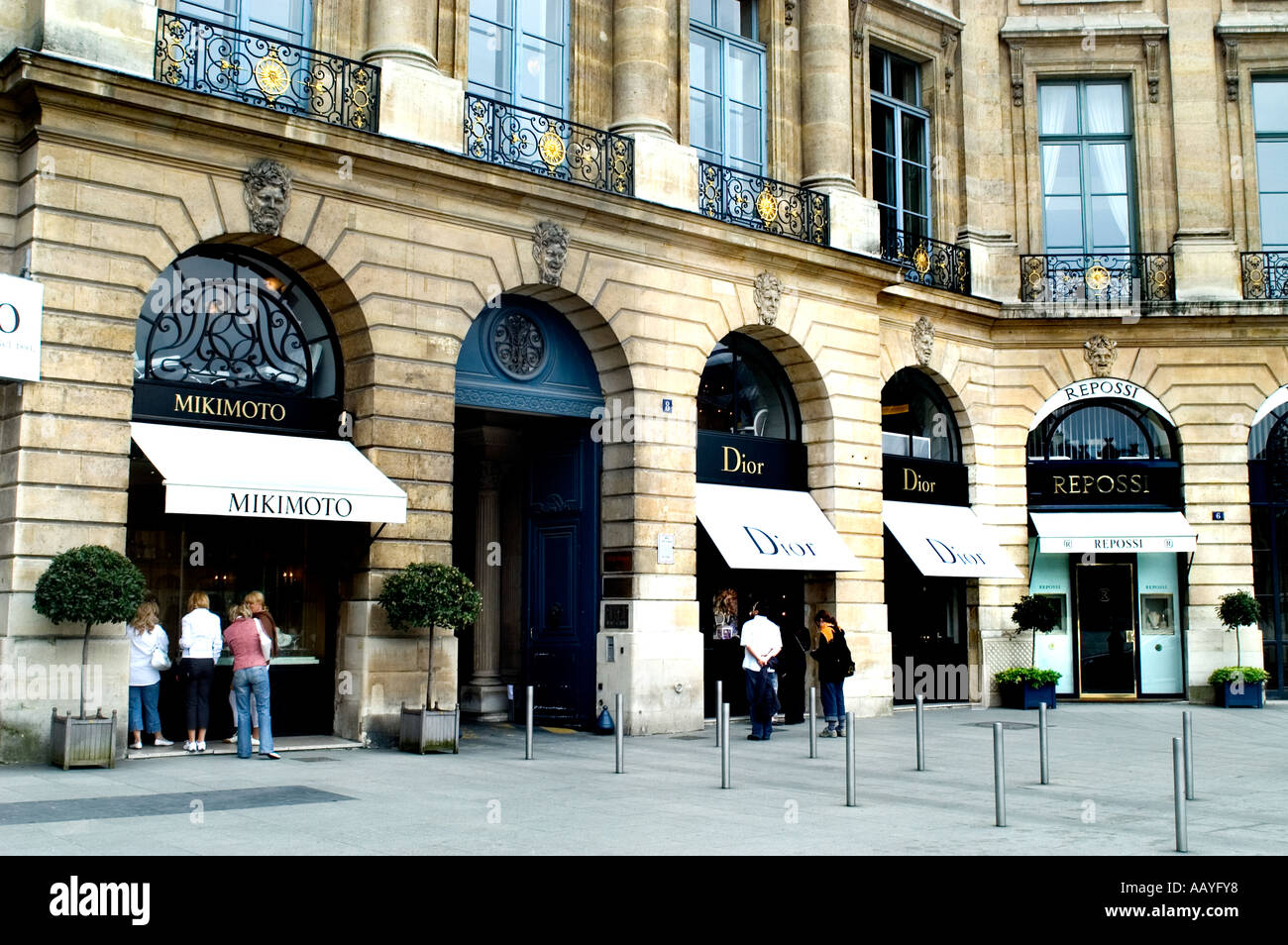 Dior Place Vendome Paris Frankreich Juwelier Schmuck Stockfotografie - Alamy