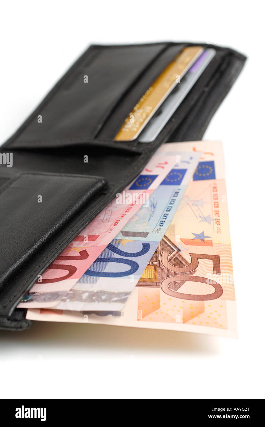Portemonnaie mit Euro und Kreditkarten Stockfoto