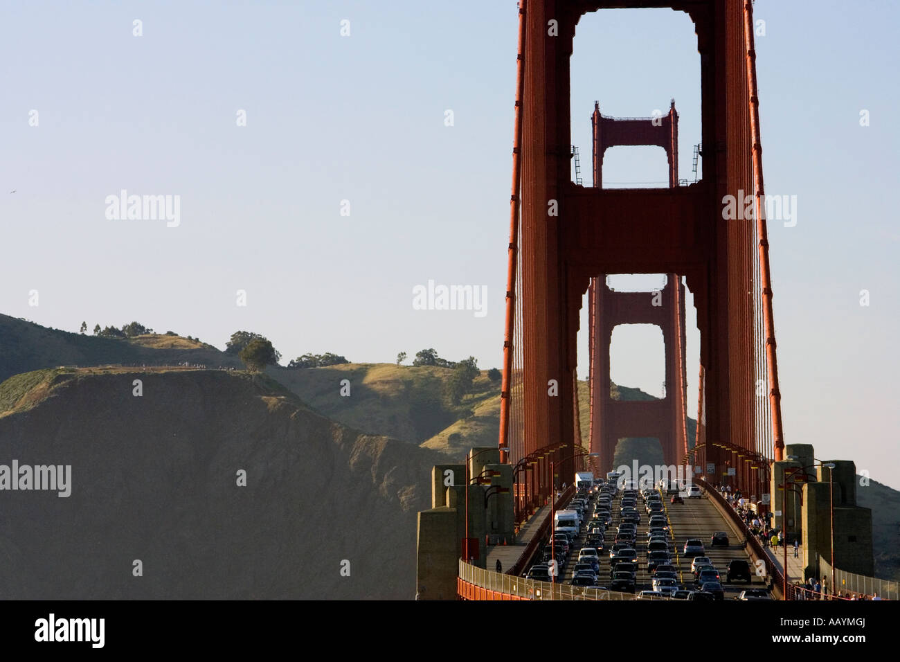 Verkehr auf der Golden Gate Bridge, San Francisco Stockfoto