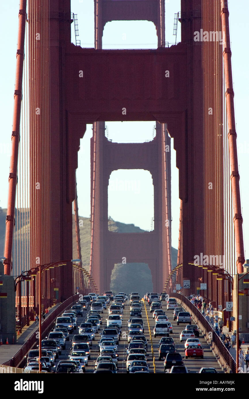 Verkehr auf der Golden Gate Bridge Stockfoto