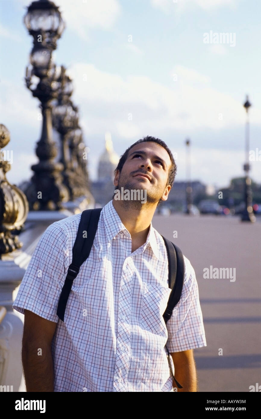 Junger Mann site seeing und Reisen in Paris, Frankreich. Stockfoto