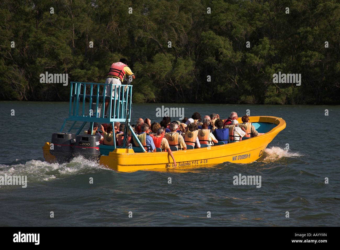 Touristen auf Boot, Sumidero Canyon Reise Rio Grijalva, in der Nähe von San Cristobal de Las Casas, Mexiko Stockfoto