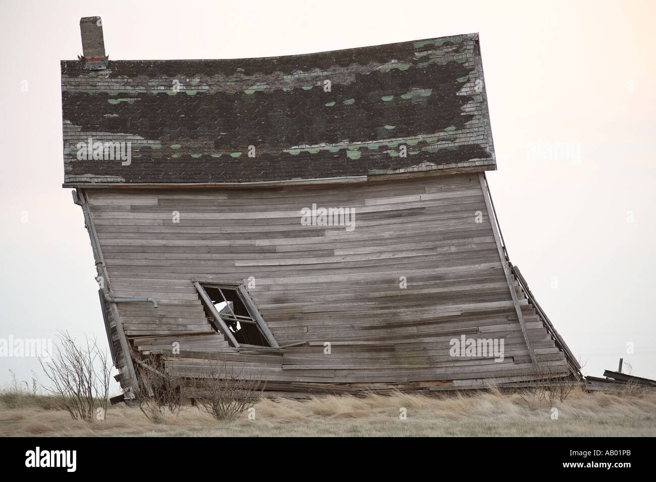 Ein altes verlassenes Bauernhaus in malerischen Saskatchewan Kanada Stockfoto
