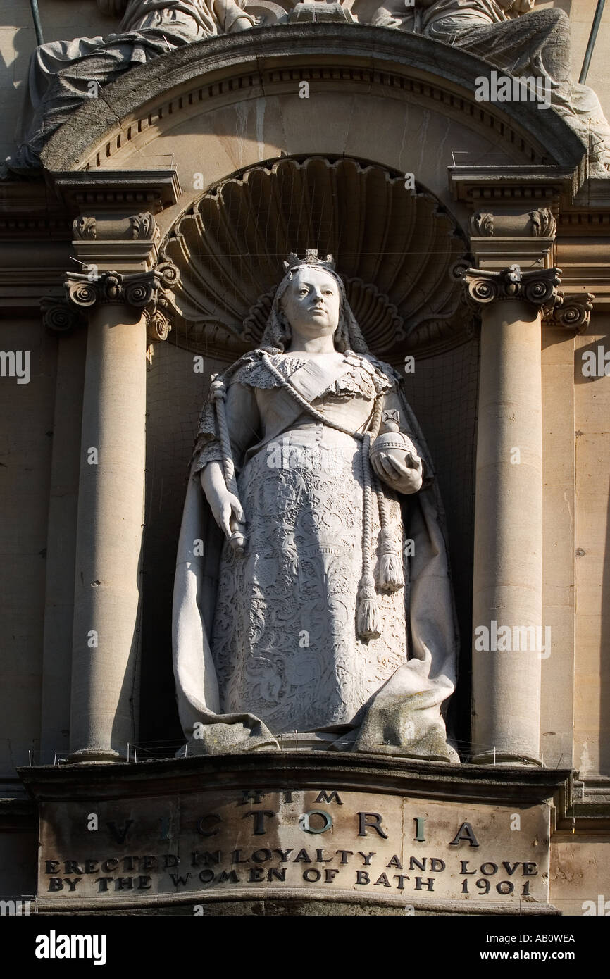 Statue der Königin Victoria in Victoria Art Gallery in Bath England Stockfoto