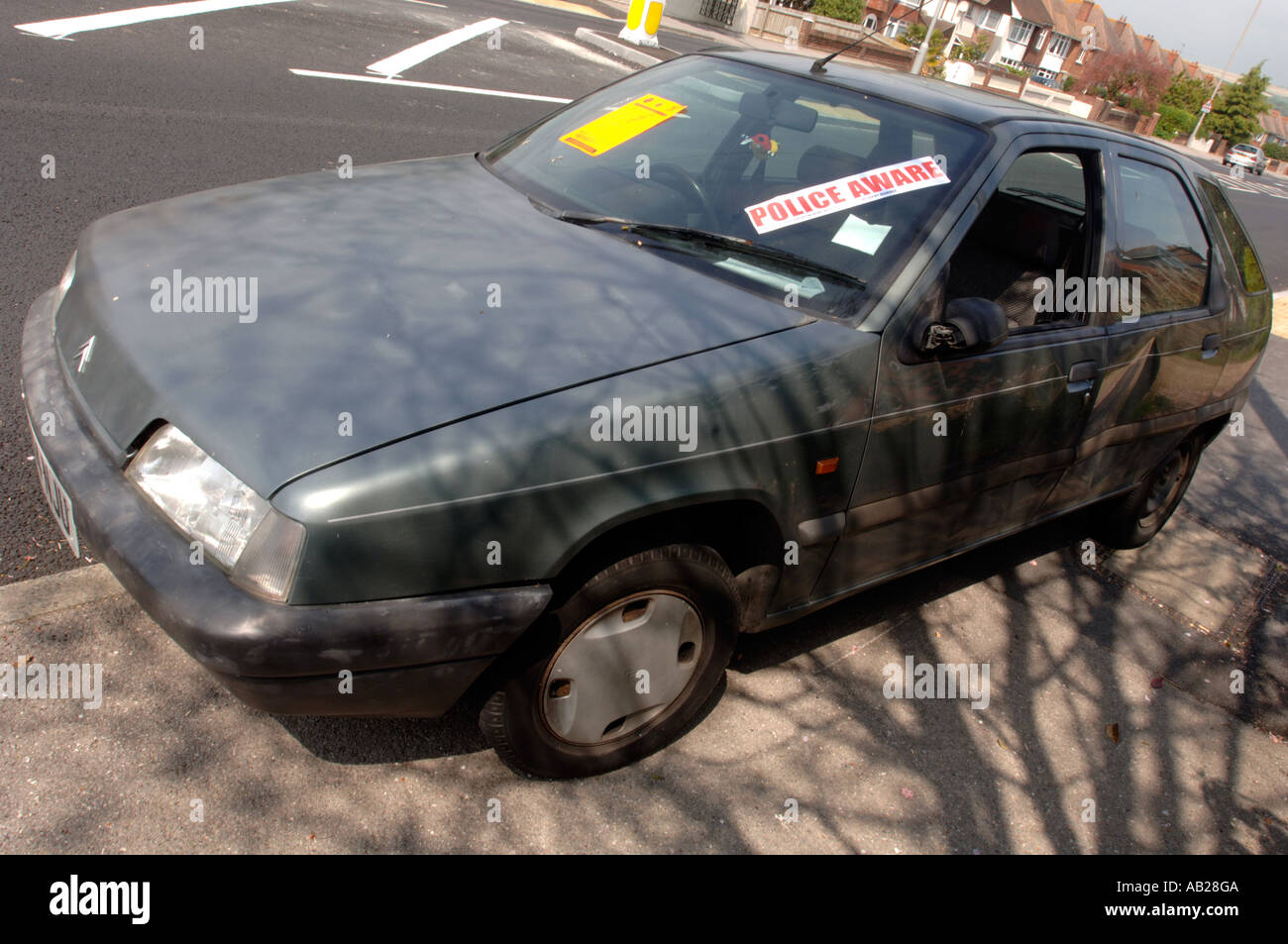 Verlassenes Auto Polizei wissen im Voraus, Großbritannien UK Stockfoto