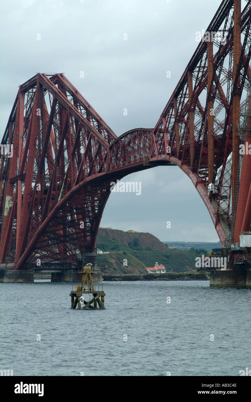 Forth Rail Bridge Firth of Forth Queensferry Edinburgh Schottland Vereinigtes Königreich UK Stockfoto