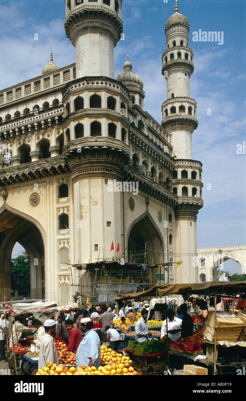 Charminar und Markt Hyderabad Indien Stockfoto