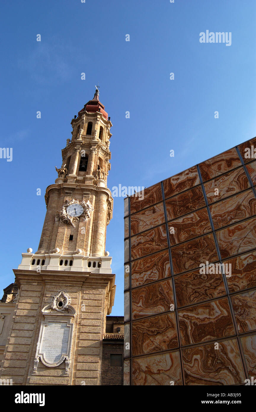 La Seo und moderner Architektur Zaragoza Spanien Stockfoto