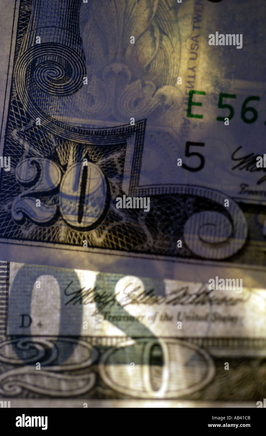 Zwanzig-Dollar-Noten bilden eine Collage mit hellen Licht strömt durch Rechnungen Stockfoto