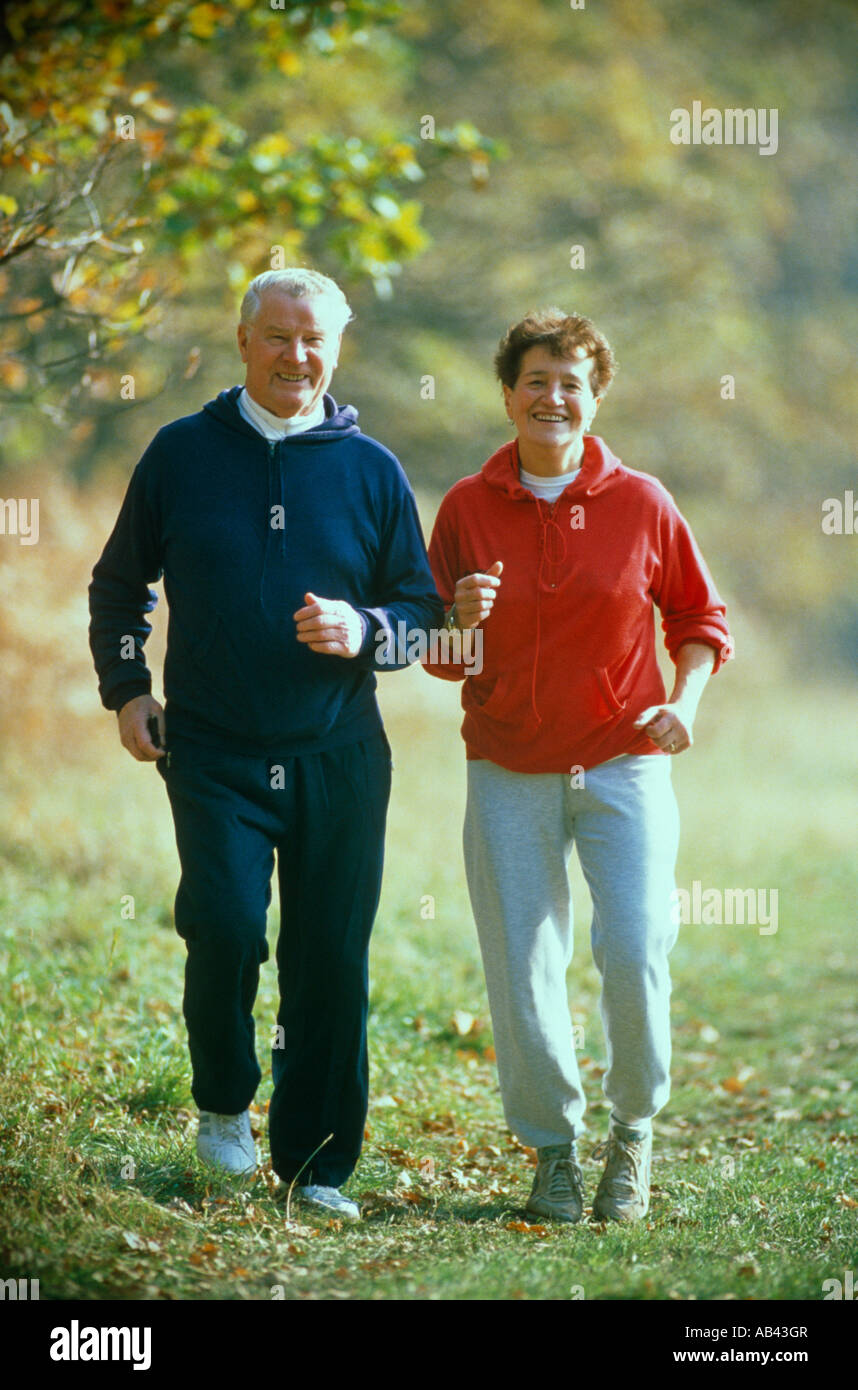 Älteres paar Joggen Stockfoto