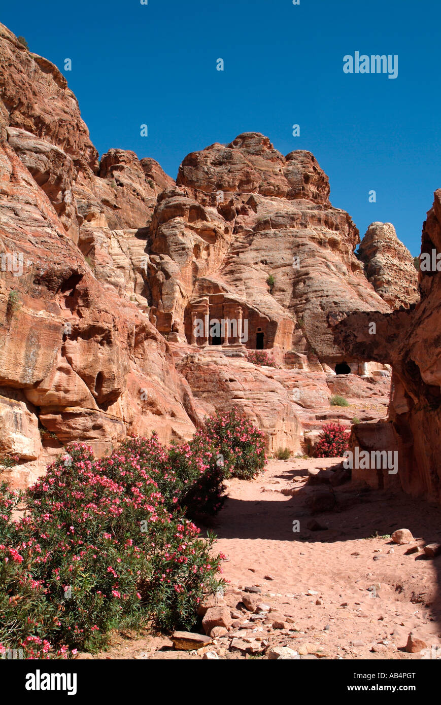 Wadi Farasa führt zum Defekt Giebel Grab bei Petra in Jordanien Stockfoto