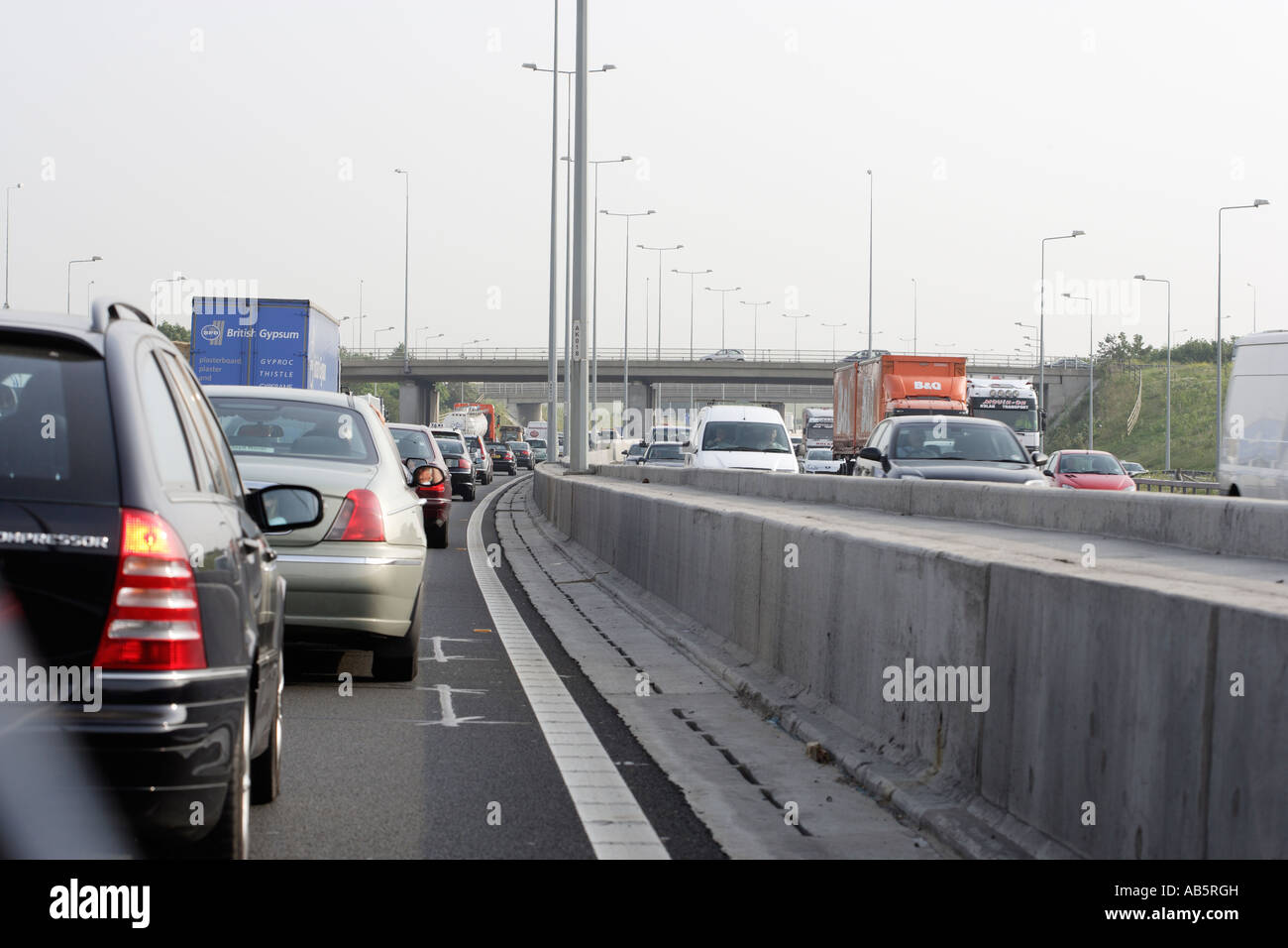 Verkehr-Warteschlange auf der Autobahn Stockfoto