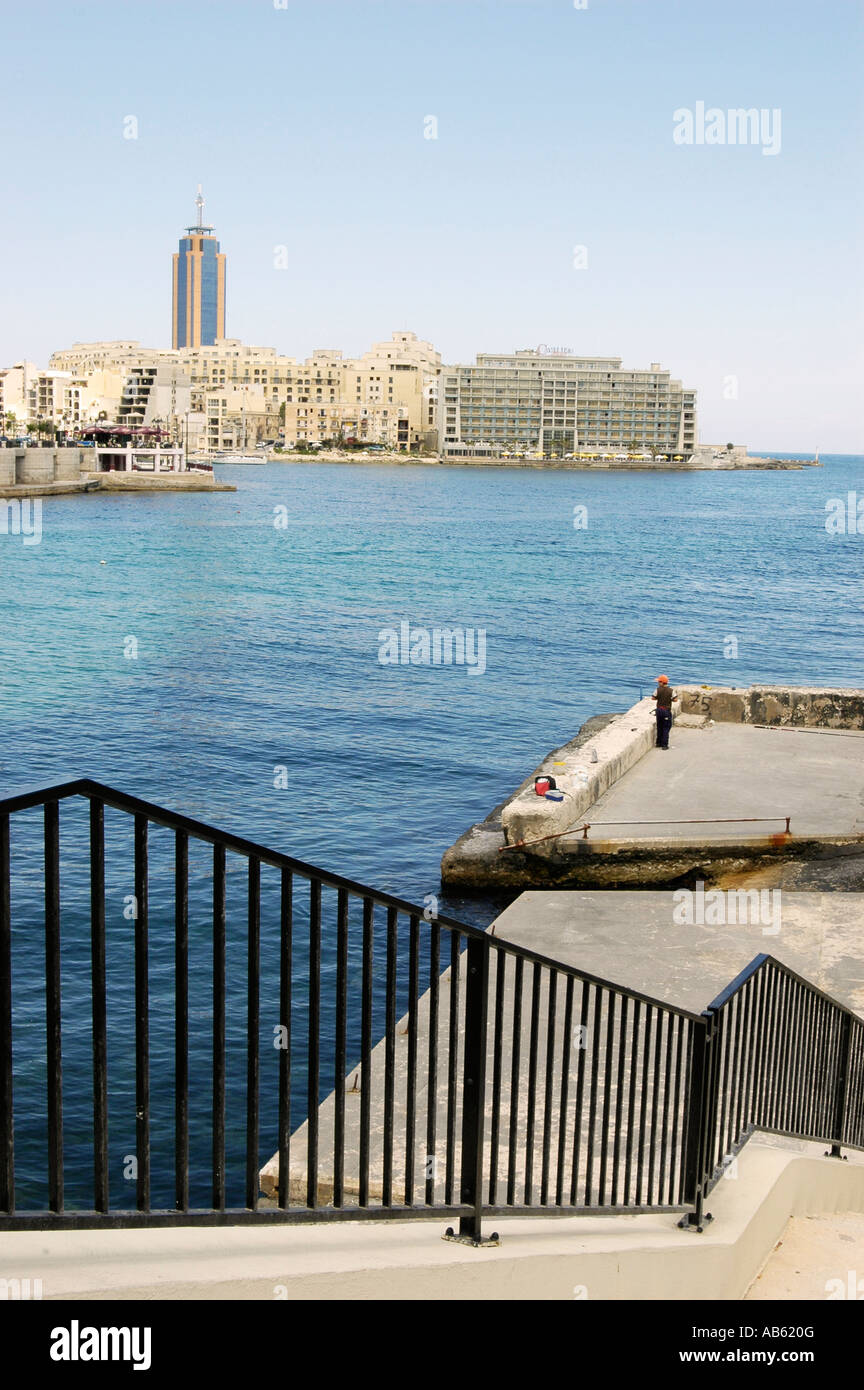 Blick über Balluta und St. Julian's Bay, das Hilton Hotel Malta Stockfoto