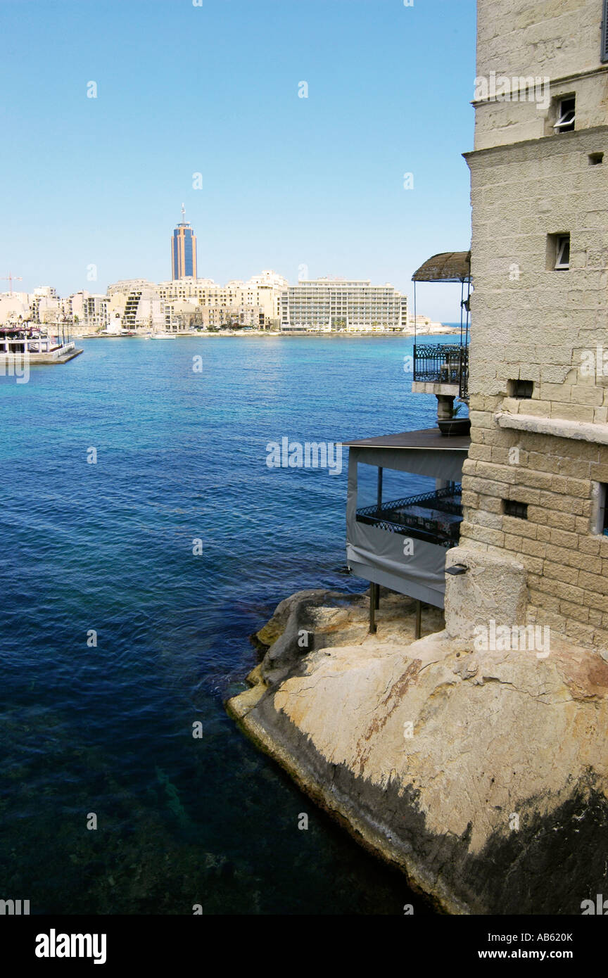 Blick über Balluta und St. Julian's Bay, das Hilton Hotel Malta Stockfoto