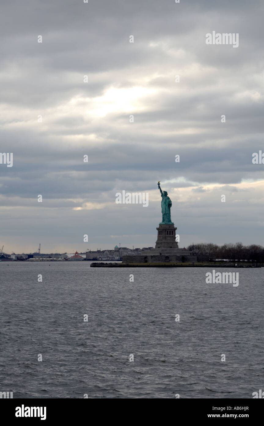 Freiheitsstatue betrachtet von Staten Island Ferry Stockfoto