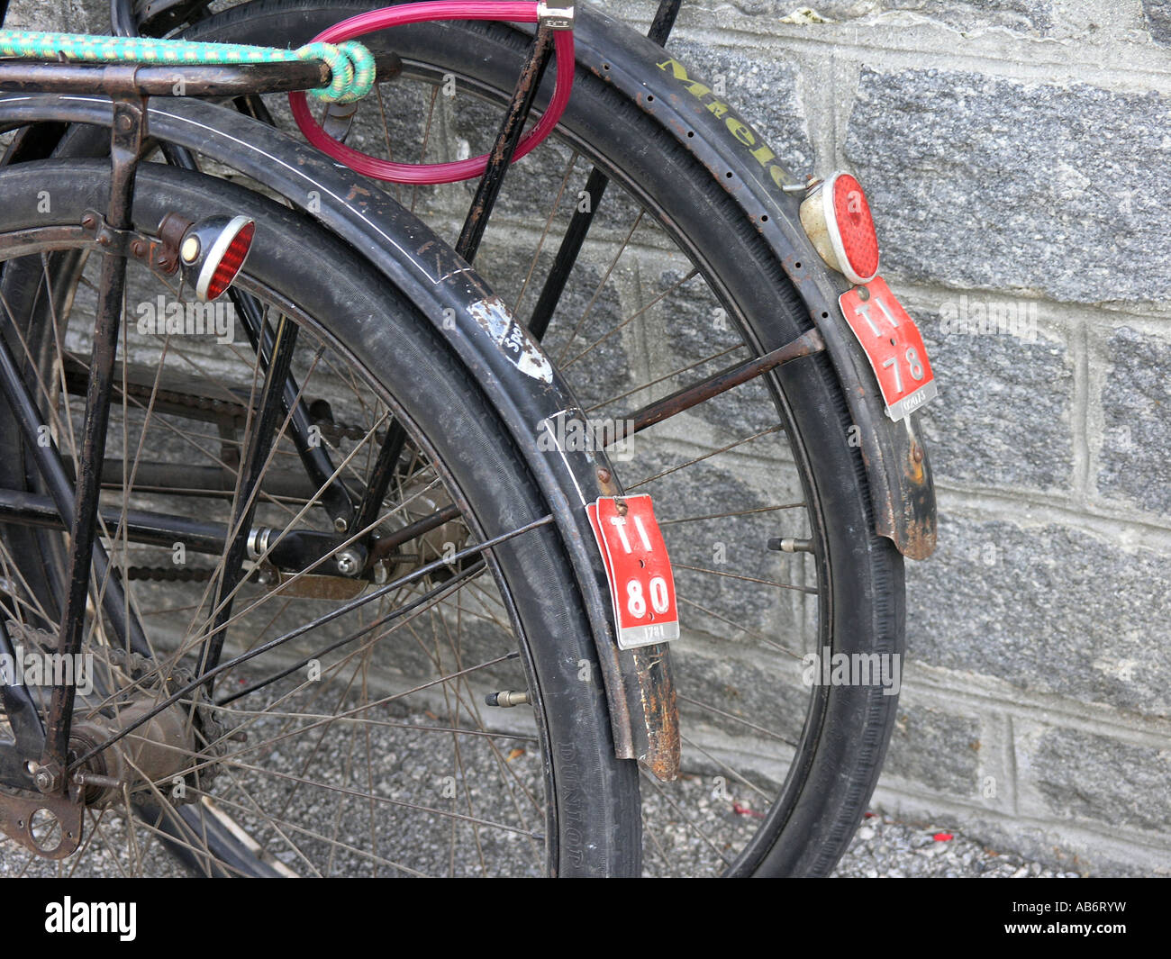 Detail der Fahrräder der Schweiz mit Nummernschildern Lugano Schweiz  Stockfotografie - Alamy