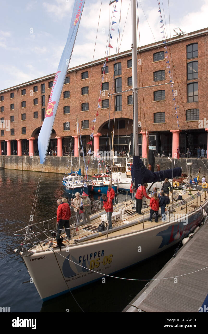 Merseyside Liverpool Mersey River Festival Ozean-Yacht Rennboote im Albert Dock Stockfoto