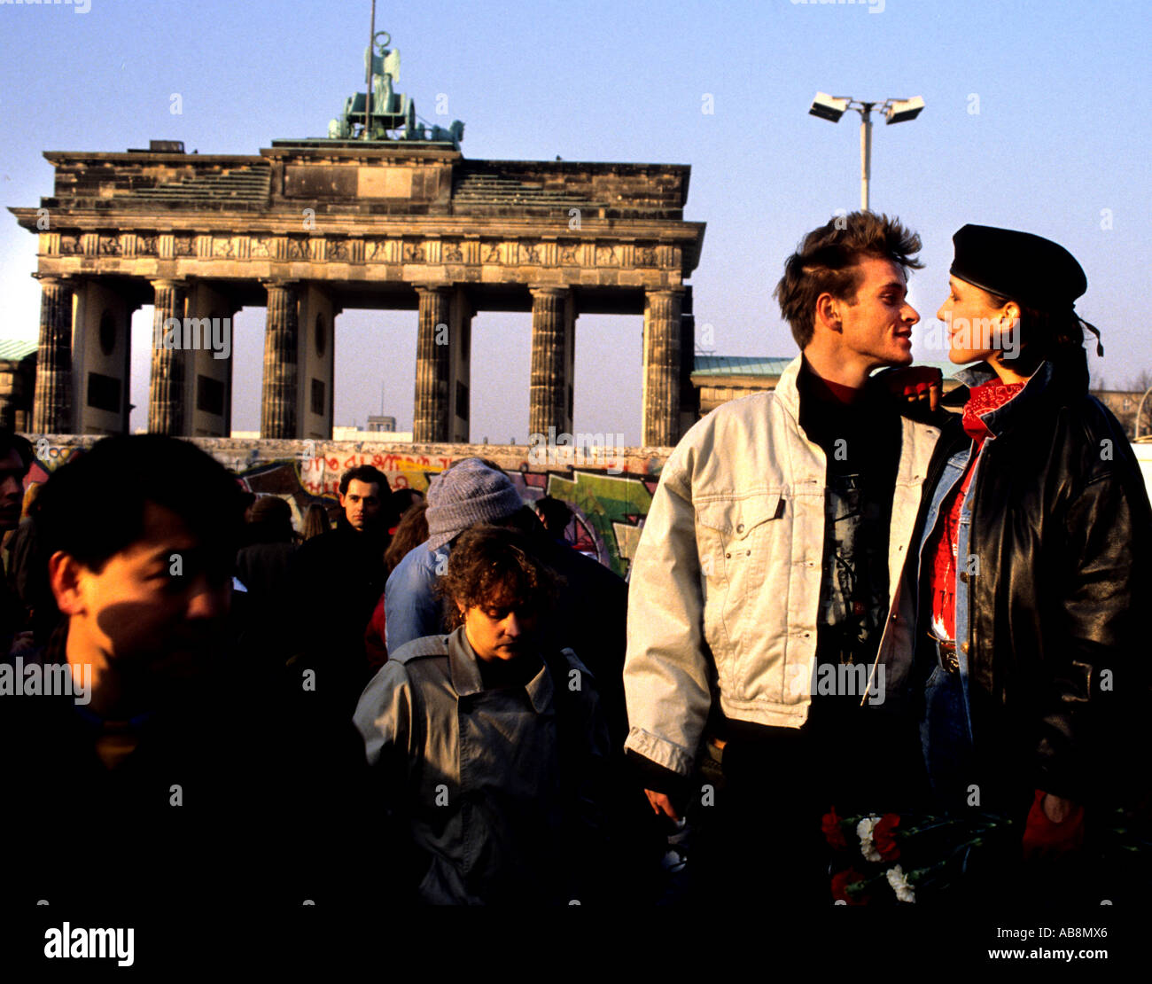 Deutschland Berlin die Mauer abgebaut November 1989 Menschen Berliner Mauer die Brandenburger Tor Tor Deutschland Stockfoto