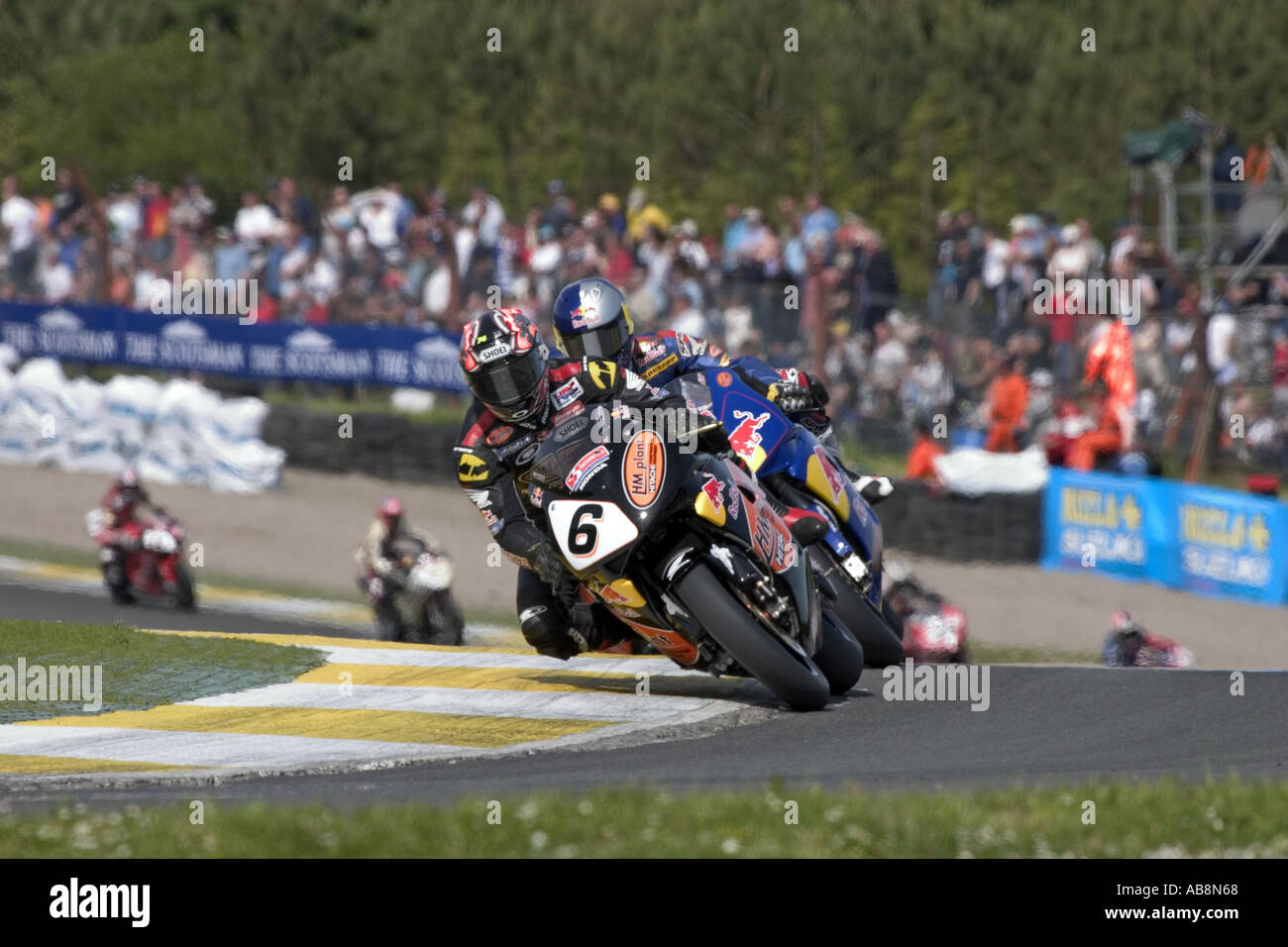 Ryuichi Kiyonari HM Plant Honda führt Jonathan Rea Red Bull Honda bei der schottischen Runde der British Superbike Championship Stockfoto