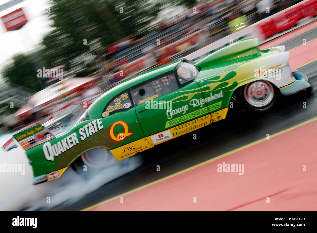 1955 Chevy Chevrolet Dragster am Mantrop Park Dragstrip in Schweden burnout Stockfoto