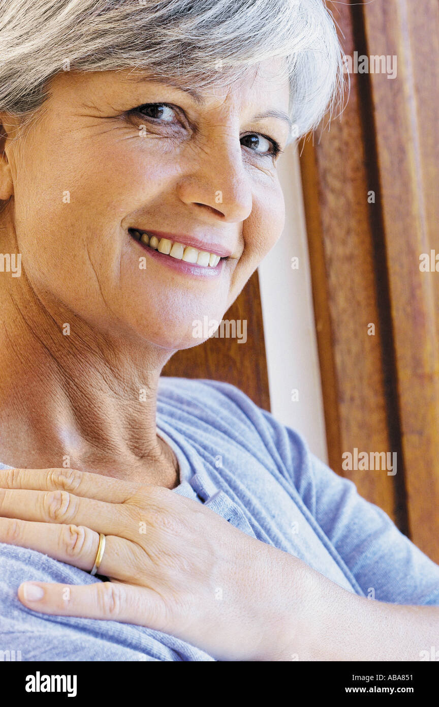 Lächelnde Frau Stockfoto