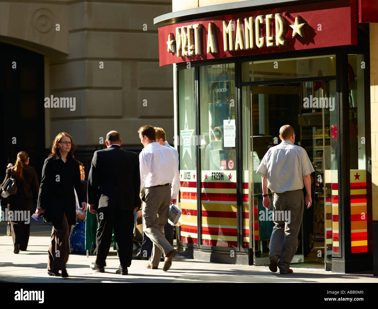 London, Geschäftsleute & Frauen, die Mittagessen Stockfoto