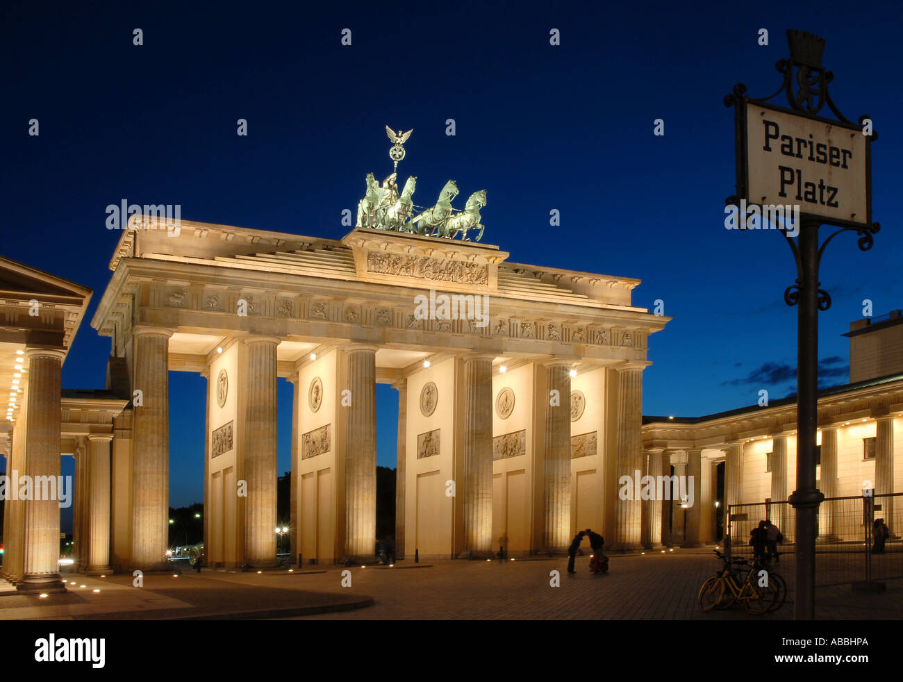 Berlin Brandenburger Tor Brandenburger Tor Pariser Platz Paris Platz Dämmerung Stockfoto