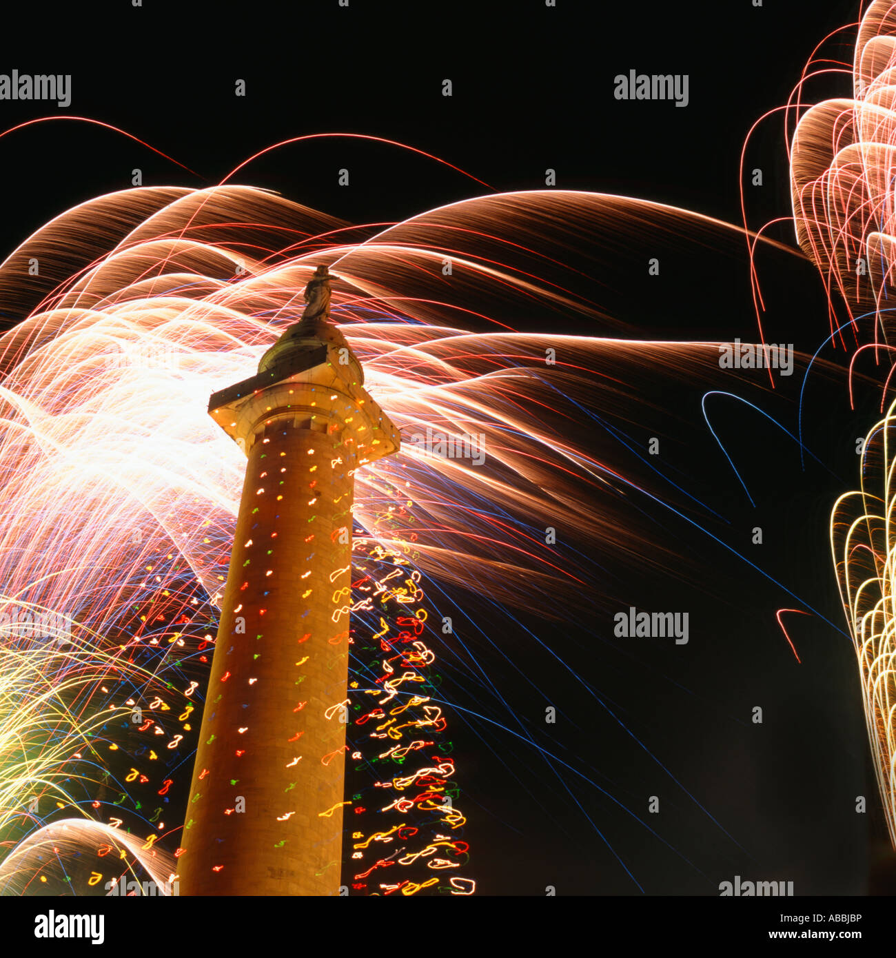 Beleuchtung des Washington Monument, Baltimore, Maryland, USA Stockfoto
